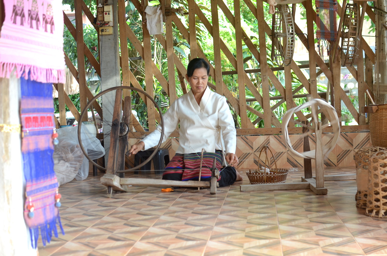 Ban Don Luang cotton Weaving Community