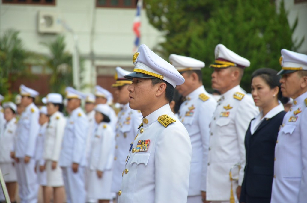 ผู้ว่าราชการจังหวัดลำพูน นำหัวหน้าส่วนราชการจังหวัดและประชาชน ร่วมทำบุญตักบาตร พร้อมทั้งจัดพิธีวางพวงมาลาและถวายบังคม เนื่องในวันคล้ายวันสวรรคต พระบาทสมเด็จพระปรมินทรมหาภูมิพลอดุลยเดช บรมนาถบพิตร 13 ตุลาคม 2561